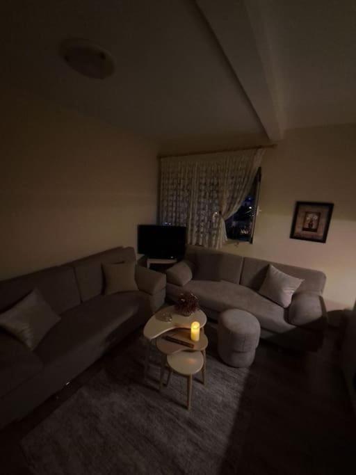 Quiet, Cozy, Luminous Apartment Tirana Exterior photo